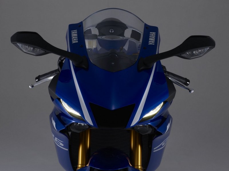 AIMExpo 2016:   Yamaha YZF-R6 2017